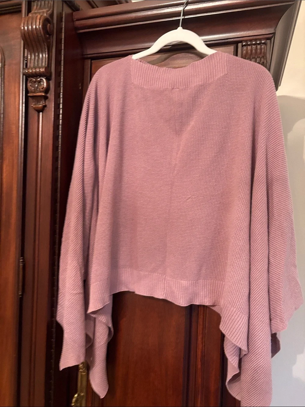 Lulu Lemon Women’s Lightweight Mauve Knit poncho Sweater
